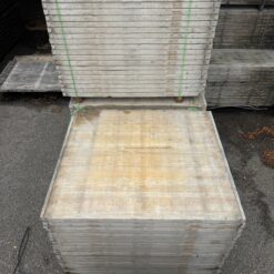 Lariks steenschot 132 x 140 x 4.5 cm